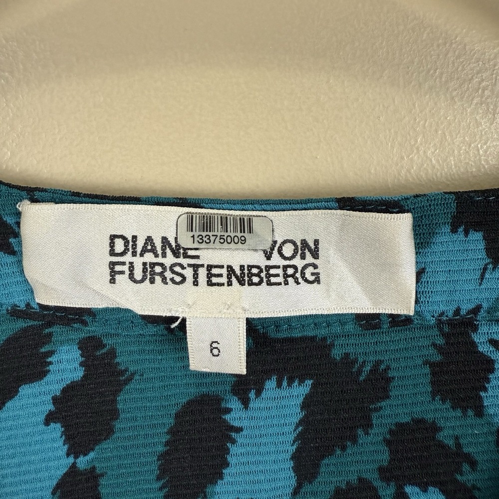 Diane Von Furstenbery Gladys Animal Print Mesh Blouse Size 6 Green Puff Sleeve - Picture 3 of 5